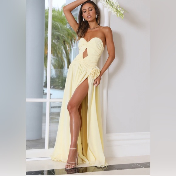 Yellow gown with flower appliqué wedding guest dress - Picture 4 of 6